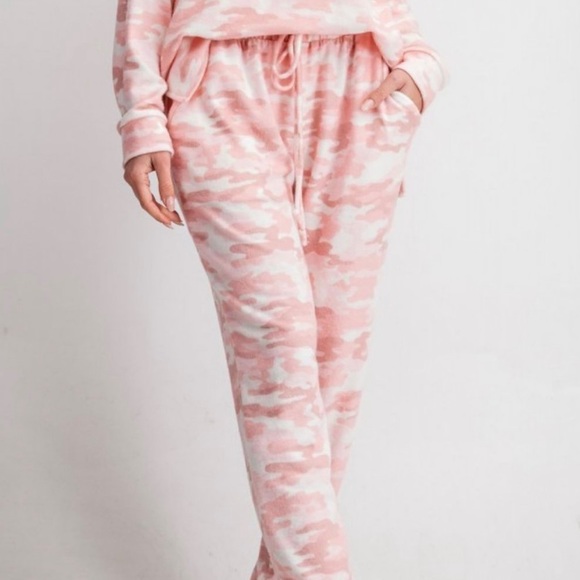 Pants - New! peach pink camo ultra soft drawstring pants